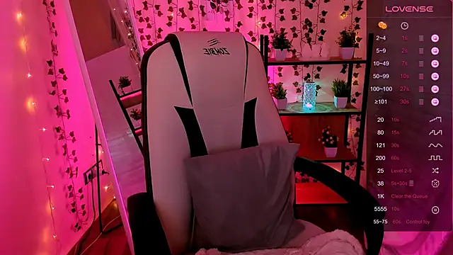 AnyaTaylor_ élő XXX-chatje