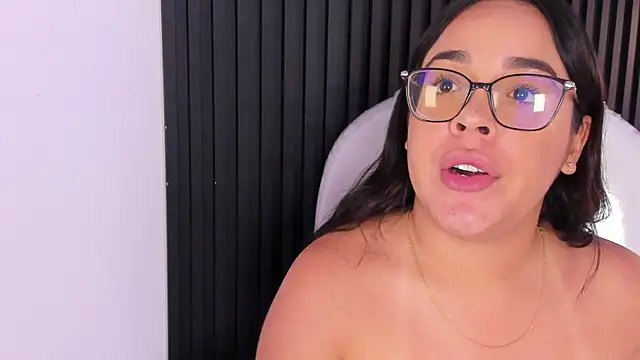 FireDollx's Live XXX Chat