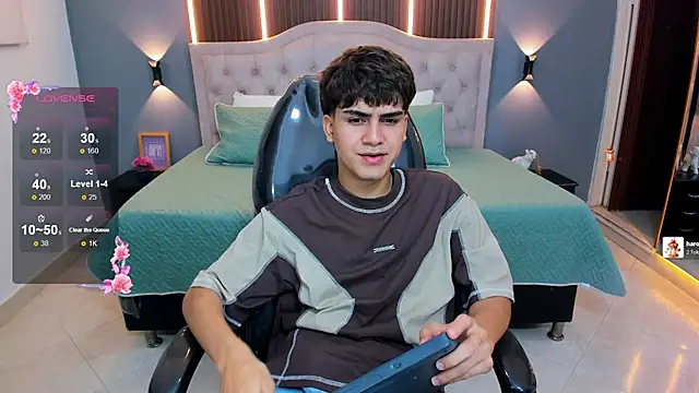 Tommy18__ Live XXX-chat