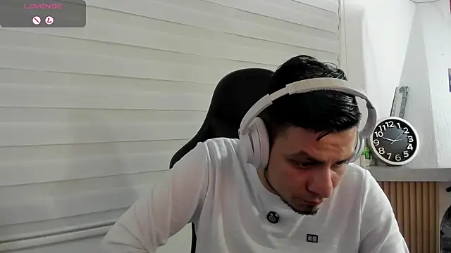 دردشة Rick_Adams الجنسية المباشرة