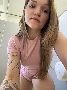 StreetSquirtn Live XXX chat