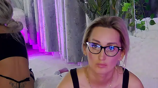 IsabelleEthan élő XXX-chatje