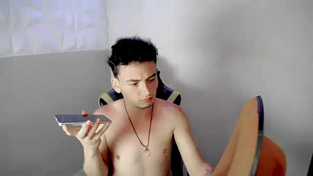 Chat +18 de Mathias_twinkk ao vivo