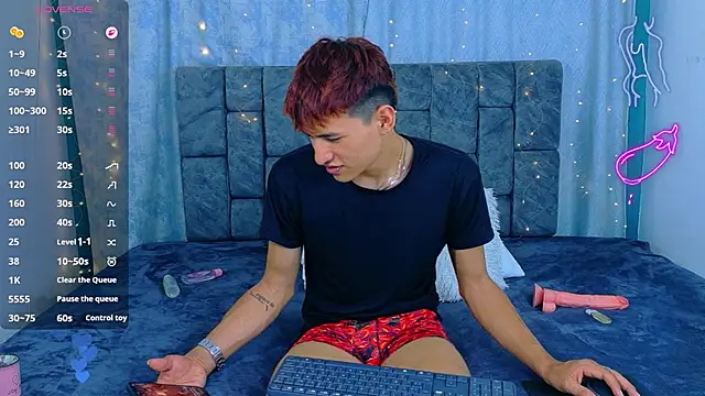 NicolasTorrez 网络视讯表演