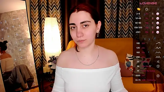 Chat +18 de hannacheekss_ ao vivo