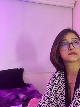 Chat XXX ao vivo de LilithMonette