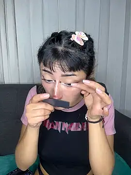 baby_akuma's Live XXX Chat