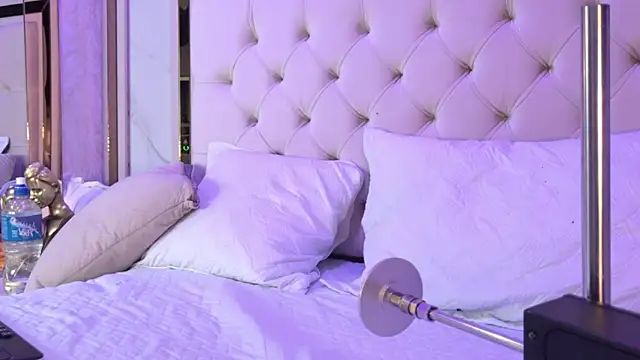 Chat +18 de Emaa2_sm ao vivo