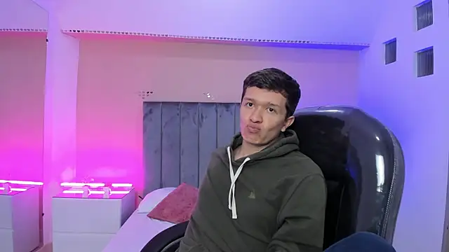 ken_col Chat XXX live