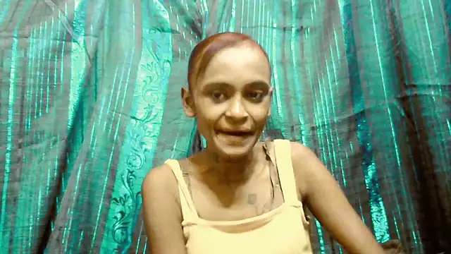 SassyXindian – Naživo XXX chat