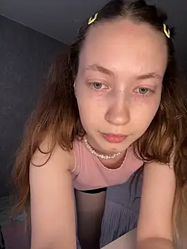 Chat +18 de Holy_Poly ao vivo