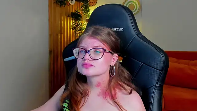 ChloeHalses Live XXX-chat