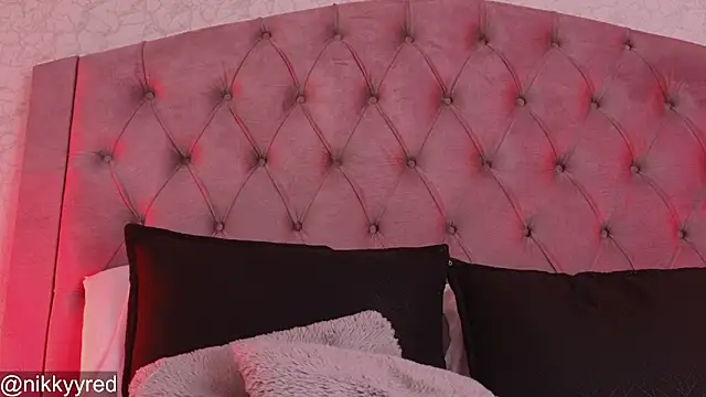 Nikky_Red_ Live XXX-chat
