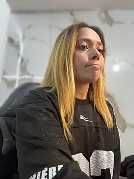 LanaMills_'s Live XXX Chat