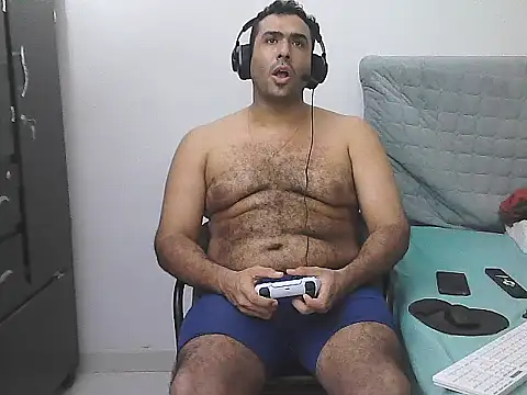 Pokazy przed kamerką – AlphaLatinoBear