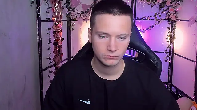 ZackVibe webcam show