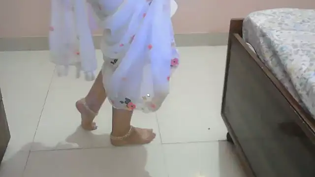 HotNiyathiのライブXXXチャット