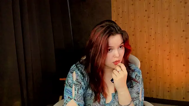 แชท XXX สดของ roxywinx