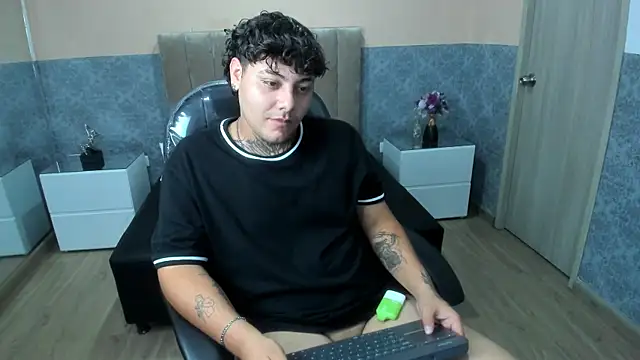 DAMON_SALVATTORE Live XXX Chat