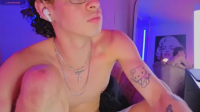 nova_salvatore webcam show