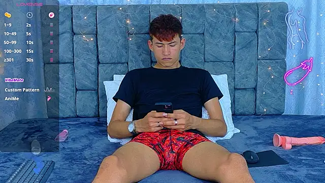 NicolasTorrez – webcam-show