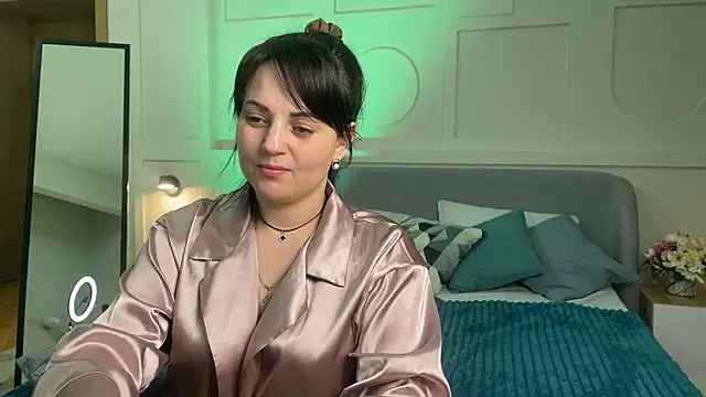 _SilkyShadow_ Live XXX-chat