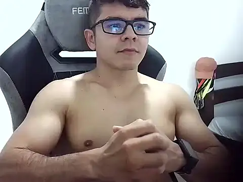 MILCARITAS3's Live XXX Chat