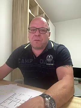 Czat XXX na żywo – coupleLatinaLovers