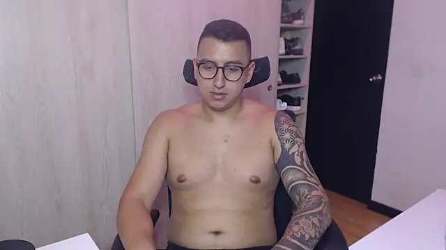 XXX chat uživo modela DanteVesper