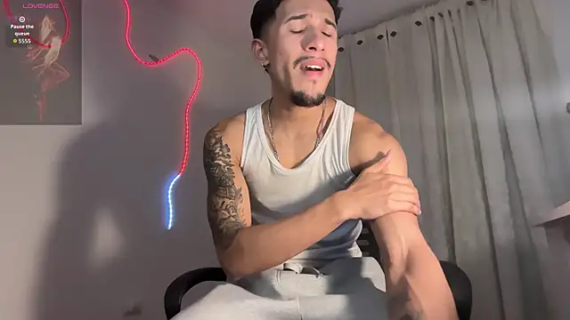 XXX chat uživo modela rafael_stone11