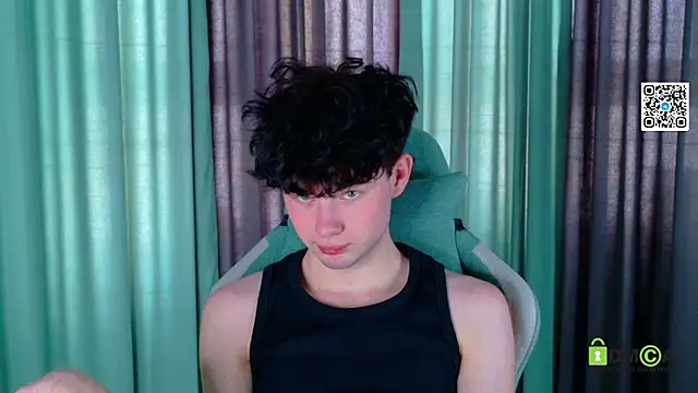 XXX chat uživo modela moon_Gloww