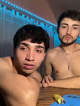 Devilboyzzz Webcam-Show