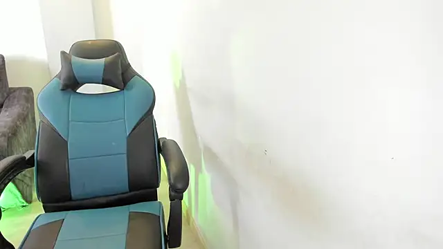 Scarbadgirl_ 网络视讯表演