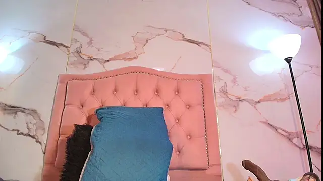 Chatroom XXX en direct de AlyaThompson