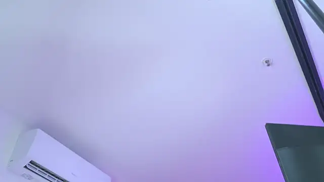 emmacurvy Adlı Modelin Canlı XXX Sohbeti