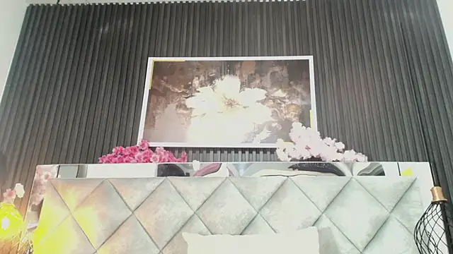 Slut_Milf_ 现场XXX聊天