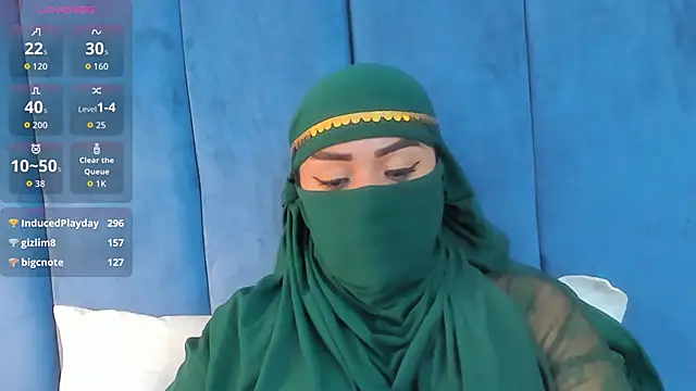 fatimarab__ élő XXX-chatje