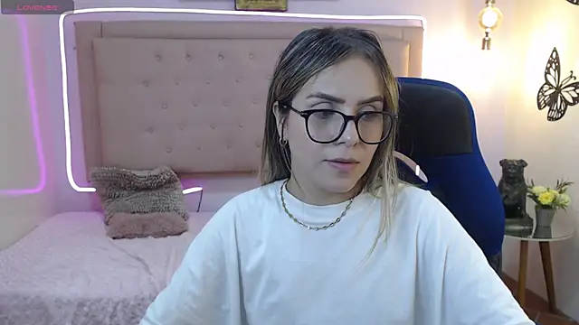 martinaivanova 现场XXX聊天