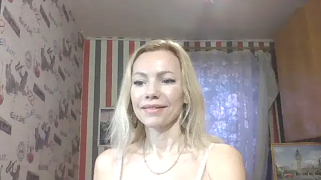 Amoretta's Live XXX Chat