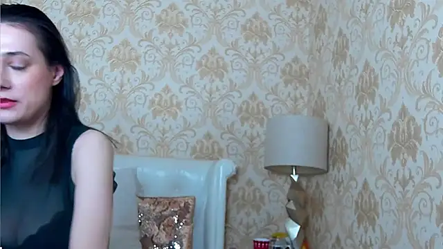 Онлайн чат XXX JuliaHunts