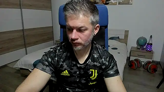 RobbyShawz Chat XXX live