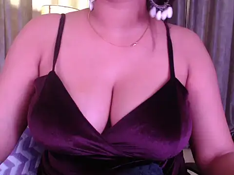 XXX chat uživo modela Sexy_Myra18