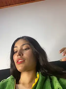 hotwife26 Adlı Modelin Canlı XXX Sohbeti