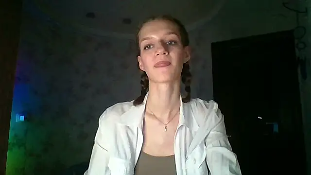 Chrissy_Joyful Adlı Modelin Canlı XXX Sohbeti