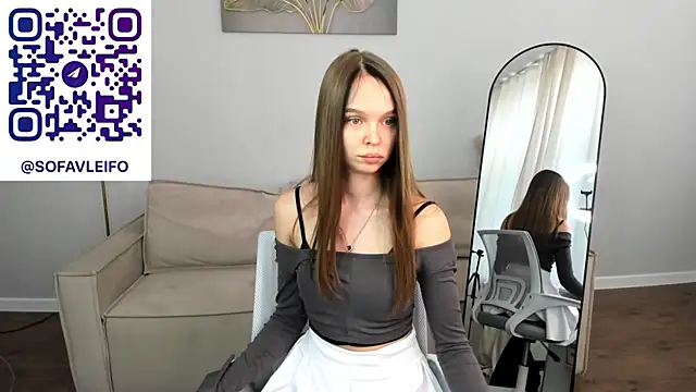 Sofa_Vleifo Adlı Modelin Canlı XXX Sohbeti