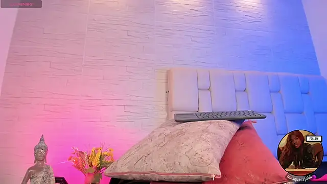 Czat XXX na żywo – naina_deivis33