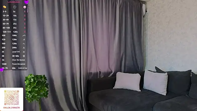 NaughtySeraphine Adlı Modelin Canlı XXX Sohbeti