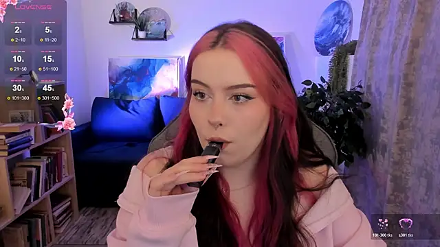 CoraMiel Adlı Modelin Canlı XXX Sohbeti