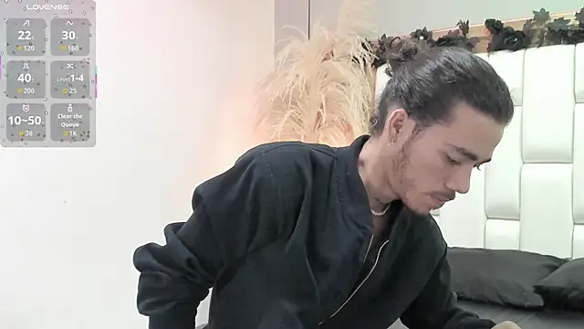 AngeloRoush Webcam show