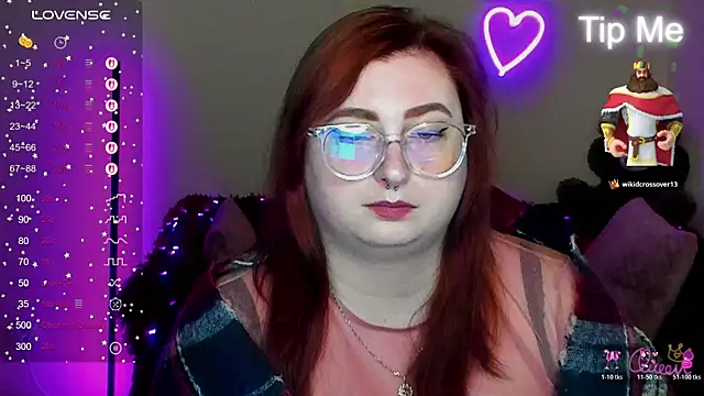 Chat +18 de Alicia_love00 ao vivo